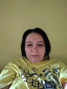 Snapshot of EmmaEmmy40 chatting on May 2026 03:42:01 PM EmmaEmmy40 online show from May 2026 03:42:01 PM