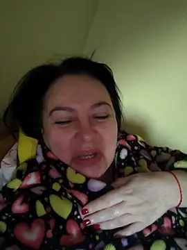 Snapshot of EmmaEmmy40 chatting on May 2026 03:14:02 AM EmmaEmmy40 online show from May 2026 03:14:02 AM