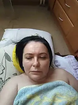 EmmaEmmy40 online show from July 2026 02:13:01 PM
