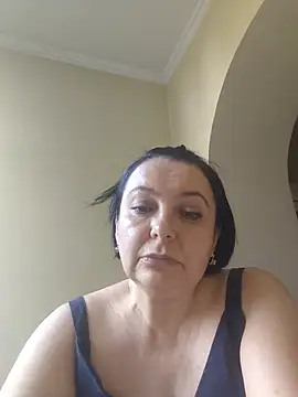 EmmaEmmy40 online show from June 2026 03:29:01 PM
