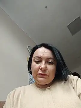 EmmaEmmy40 online show from July 2026 10:33:01 AM