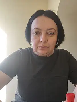 Snapshot of EmmaEmmy40 chatting on May 2026 05:57:02 AM EmmaEmmy40 online show from May 2026 05:57:02 AM
