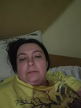 Snapshot of EmmaEmmy40 chatting on May 2026 07:35:01 PM EmmaEmmy40 online show from May 2026 07:35:01 PM