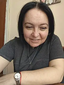 Snapshot of EmmaEmmy40 chatting on May 2026 08:19:02 AM EmmaEmmy40 online show from May 2026 08:19:02 AM
