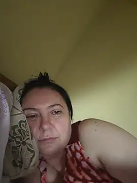Snapshot of EmmaEmmy40 chatting on June 2026 05:18:01 PM EmmaEmmy40 online show from June 2026 05:18:01 PM