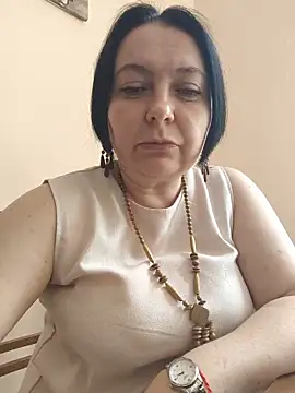 Snapshot of EmmaEmmy40 chatting on June 2026 12:17:01 PM EmmaEmmy40 online show from June 2026 12:17:01 PM