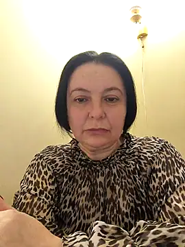 EmmaEmmy40 online show from May 2026 06:13:01 PM