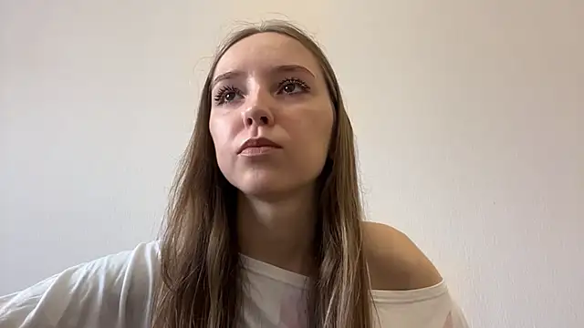 QueenBalensiefen online show from May 2026 04:15:01 AM