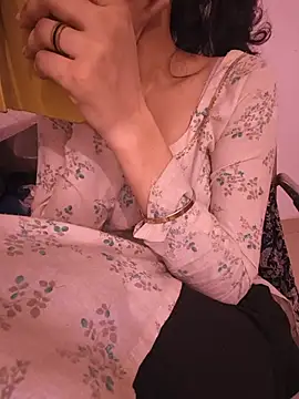 zoya baby  online show from June 2026 02:33:01 PM