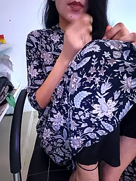 zoya baby  online show from June 2026 04:24:01 AM