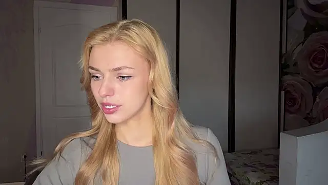 Snapshot of ScarlettRosy chatting on May 2026 03:35:01 AM ScarlettRosy online show from May 2026 03:35:01 AM