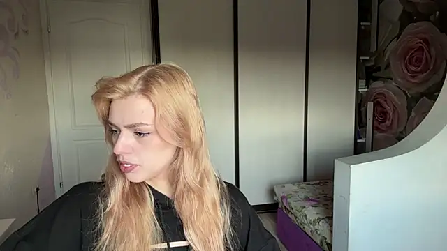 Snapshot of ScarlettRosy chatting on May 2026 03:05:01 AM ScarlettRosy online show from May 2026 03:05:01 AM