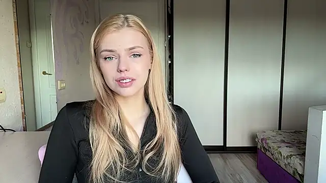 Snapshot of ScarlettRosy chatting on May 2026 03:34:01 AM ScarlettRosy online show from May 2026 03:34:01 AM