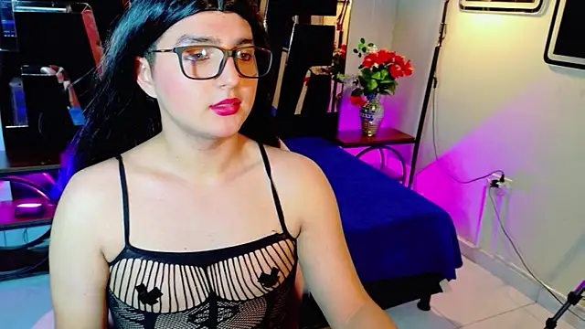 Gaby Gil  online show from May 2026 12:58:01 PM