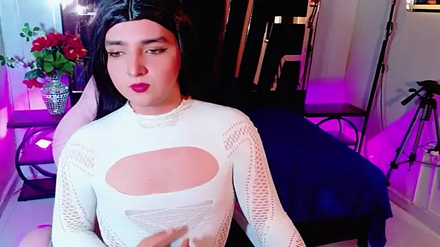 Gaby Gil  online show from May 2026 12:47:01 PM