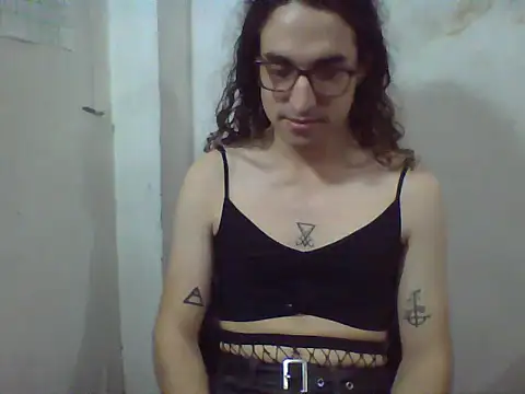 LaCuerva online show from May 2026 05:02:02 PM