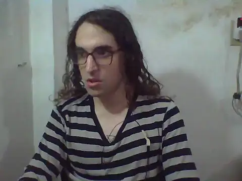 LaCuerva online show from May 2026 07:45:02 PM