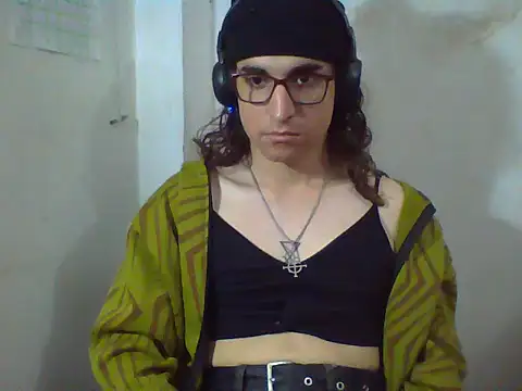 LaCuerva online show from May 2026 04:49:01 PM