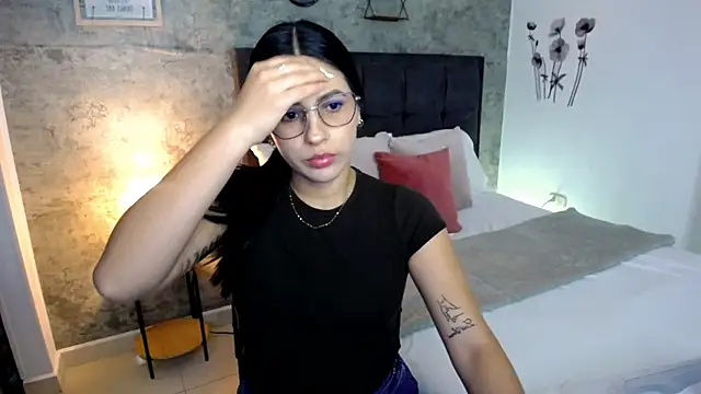 isa cruzx online show from May 2026 09:35:01 PM