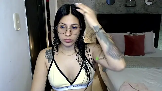 isa cruzx online show from July 2026 09:36:02 PM