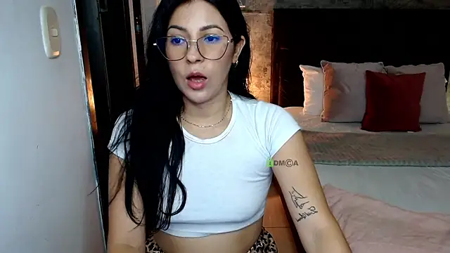 isa cruzx online show from July 2026 10:38:01 PM