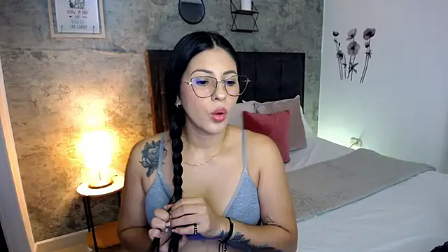 isa cruzx online show from May 2026 04:23:01 PM