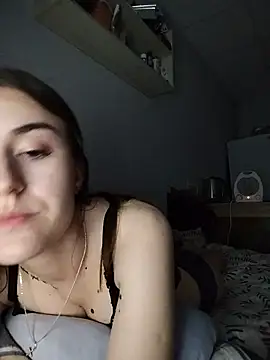 Kamila lov online show from June 2026 07:14:01 PM