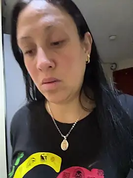 Snapshot of Cloe-Fire chatting on June 2026 11:05:01 AM Cloe-Fire online show from June 2026 11:05:01 AM