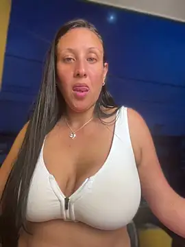Cloe-Fire online show from May 2026 11:23:02 PM