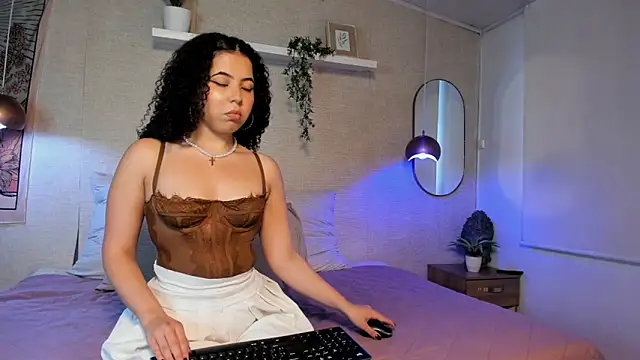 Honey Sofi online show from May 2026 12:47:01 PM