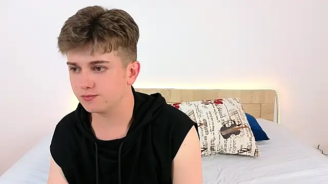 Miless Cooper online show from June 2026 04:03:01 AM