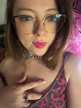 Snapshot of Lilith_Desire chatting on June 2026 02:33:01 PM Lilith Desire online show from June 2026 02:33:01 PM