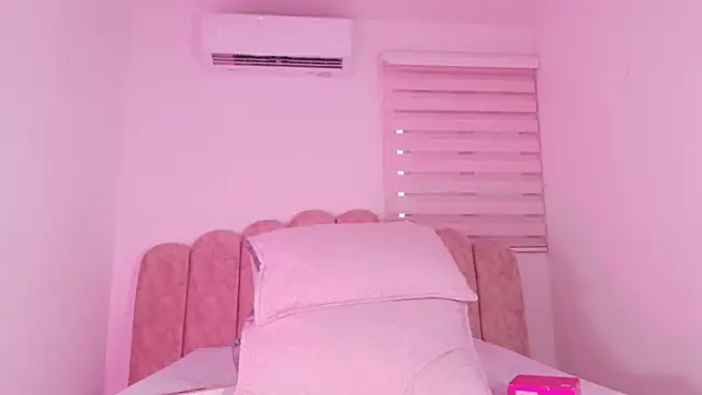 Malaia thompson  online show from June 2026 12:06:01 PM