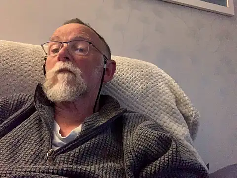 Moonraker64 online show from May 2026 07:28:02 PM