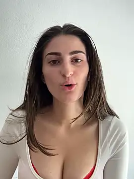Snapshot of OliviaBaby- chatting on May 2026 09:27:01 AM OliviaBaby- online show from May 2026 09:27:01 AM