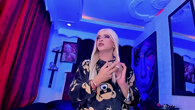 Snapshot of Mia_Colucci25 chatting on June 2026 11:11:01 PM Mia Colucci25 online show from June 2026 11:11:01 PM