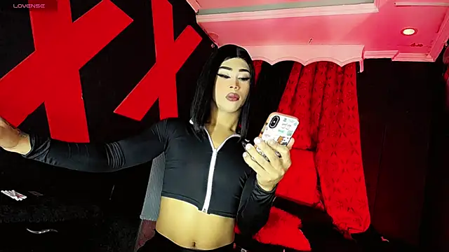 Mia Colucci25 online show from May 2026 01:47:02 AM