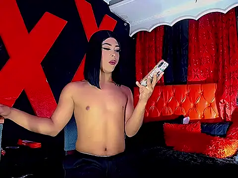 Mia Colucci25 online show from May 2026 02:41:01 AM