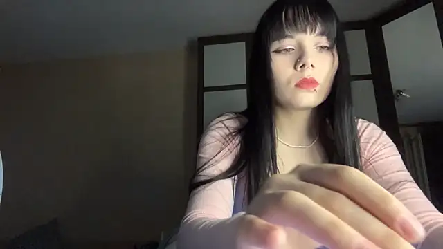 gothicq online show from May 2026 06:11:01 PM