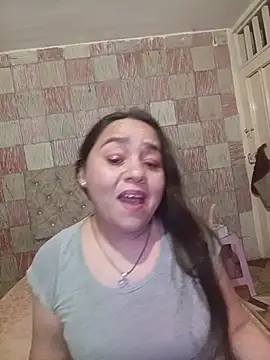 chicatraviesa24 online show from June 2026 11:56:01 PM