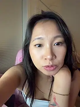 petiteTai online show from May 2026 04:04:01 AM