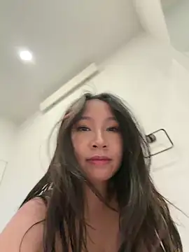 petiteTai online show from May 2026 03:21:01 AM