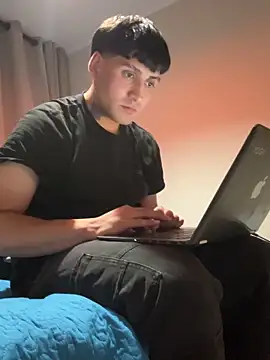 Tttwinee online show from May 2026 02:36:01 AM