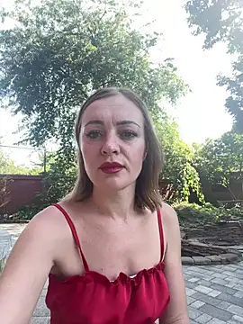 Snapshot of CherryChaos_ chatting on August 2026 06:10:02 AM CherryChaos online show from August 2026 06:10:02 AM
