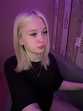 Velvet Doll  online show from June 2026 04:17:01 AM