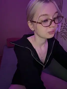 Velvet Doll  online show from May 2026 05:02:01 AM