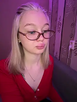 Velvet Doll  online show from June 2026 04:45:02 AM