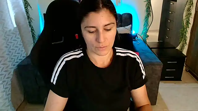 Snapshot of LUCYMILF_SEXY chatting on June 2026 05:54:02 PM LUCYMILF SEXY online show from June 2026 05:54:02 PM
