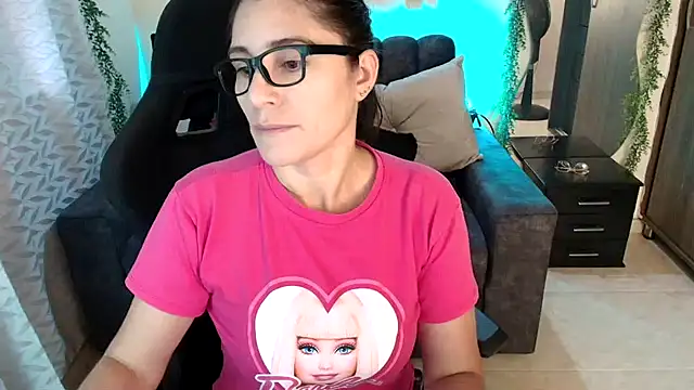 Snapshot of LUCYMILF_SEXY chatting on July 2026 02:07:02 PM LUCYMILF SEXY online show from July 2026 02:07:02 PM