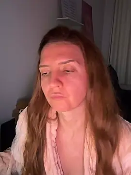therealgingerr online show from May 2026 09:42:02 PM